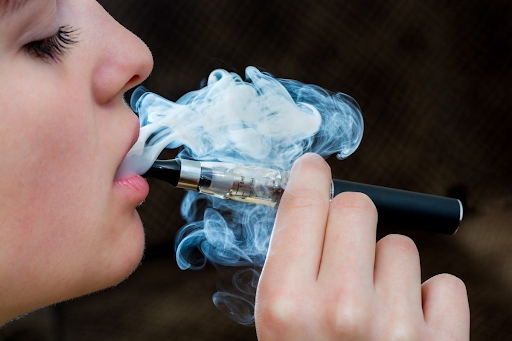 Quit Smoking Today – Advantages of Vaping CBD for Smokers post thumbnail image