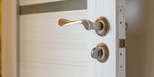 7 Common Mistakes to Avoid when Buying Door Locks post thumbnail image